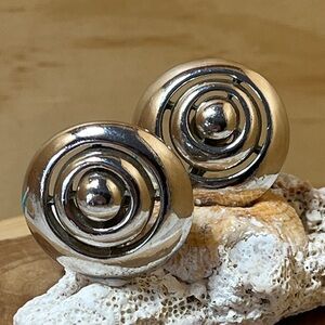 Vintage Crown Trifari Silver Tone Bullseye Clip Earrings